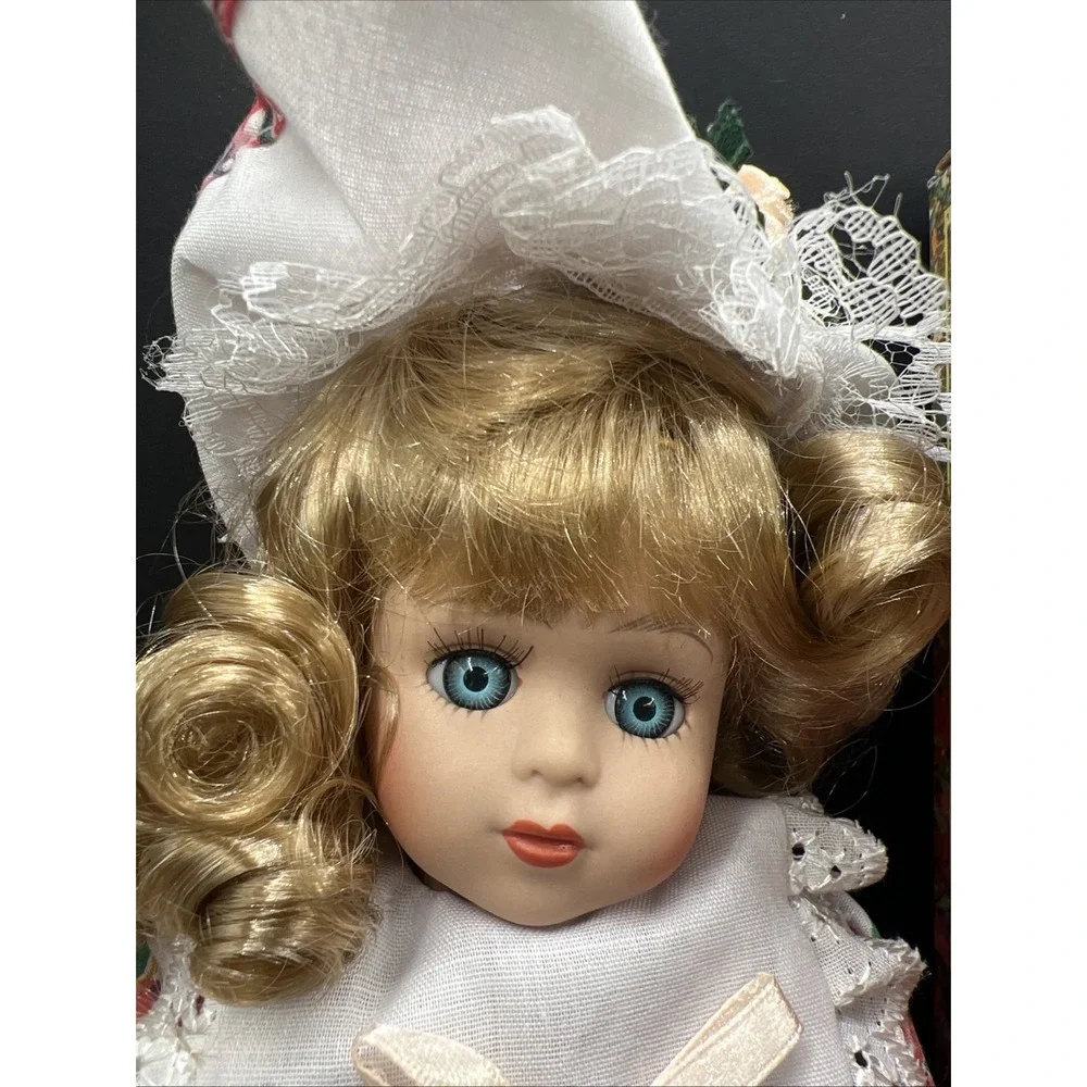 Vintage Wyndham Lane Rebecca Porcelain Doll With Box & COA Never Displayed 90s